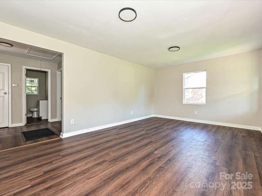 6225 Macon Street, Charlotte, NC 28208.  MLS# CAR4265765, YatesRealty ID 25205. 