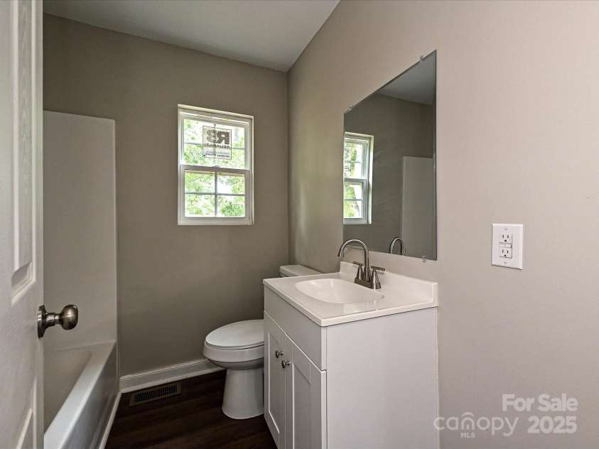 6225 Macon Street, Charlotte, NC 28208.  MLS# CAR4265765, YatesRealty ID 25205. 