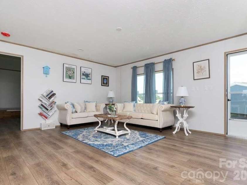 3007 Michelle Drive, Newton, NC 28658.  MLS# CAR4359798, YatesRealty ID 25206. 