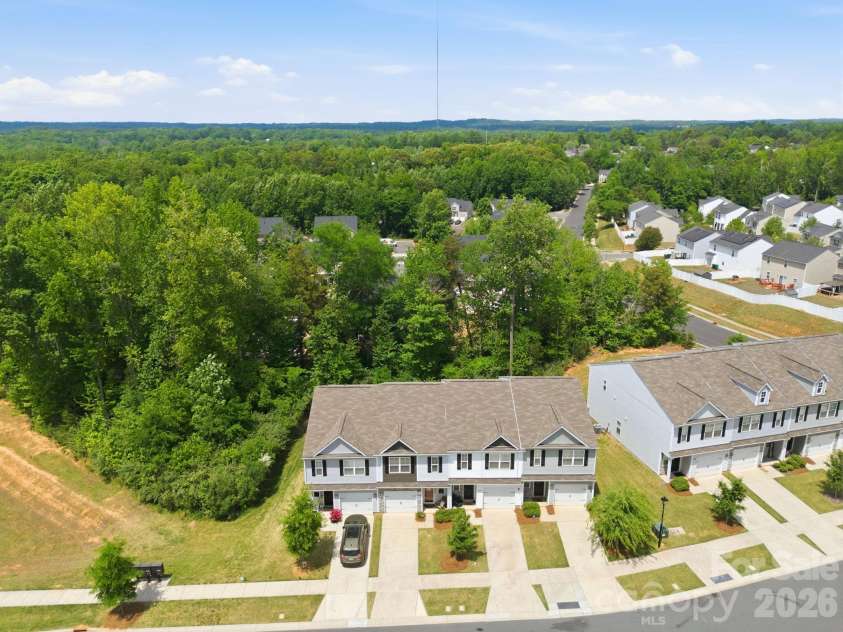 10041 Brittondale Lane, Charlotte, NC 28215.  MLS# CAR4366310, YatesRealty ID 25207. 