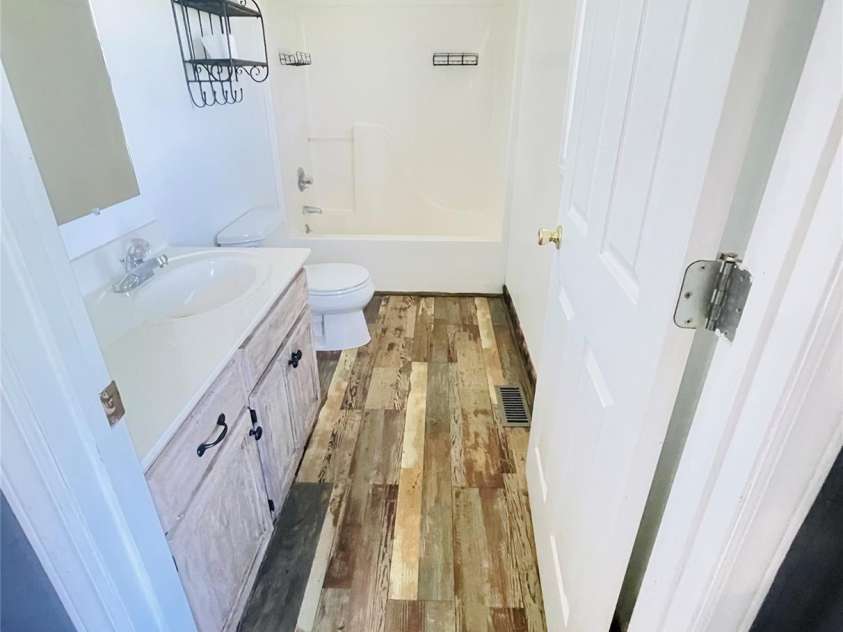 286 Little Wilkesboro Road, Harmony, NC 28634.  MLS# CAR4277638, YatesRealty ID 25207. Primary Bathroom