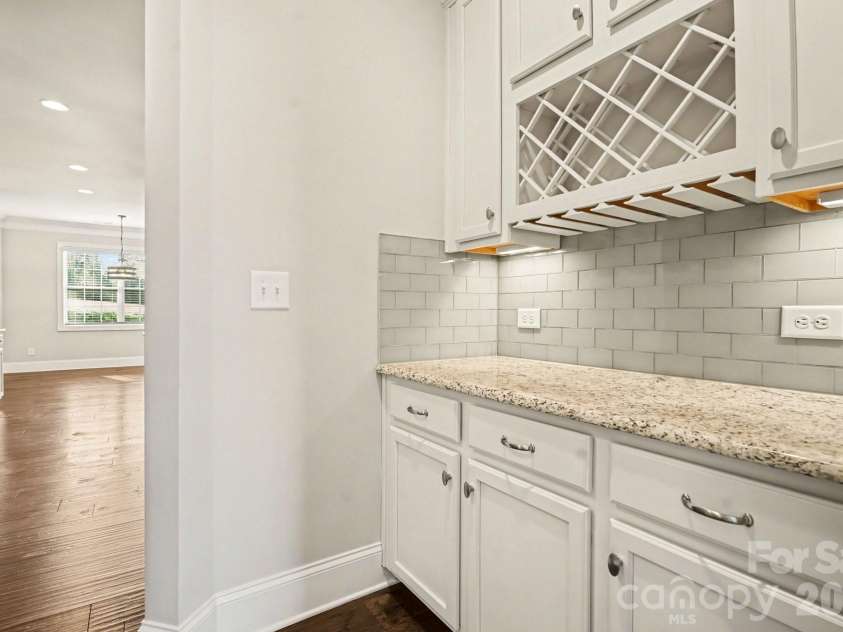 10885 Greenvale Drive, Harrisburg, NC 28075.  MLS# CAR4356120, YatesRealty ID 25209. Butlers pantry