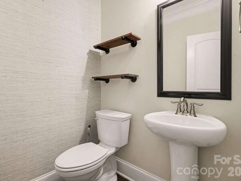 10885 Greenvale Drive, Harrisburg, NC 28075.  MLS# CAR4356120, YatesRealty ID 25209. Half bath on the main