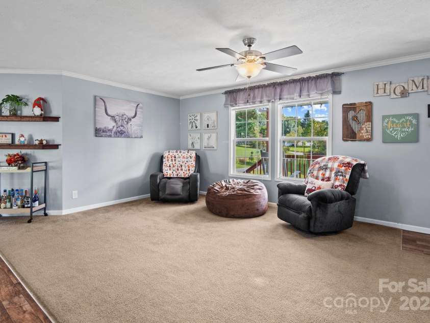 32 Bishop Lane, Flat Rock, NC 28731.  MLS# CAR4271827, YatesRealty ID 25209. 