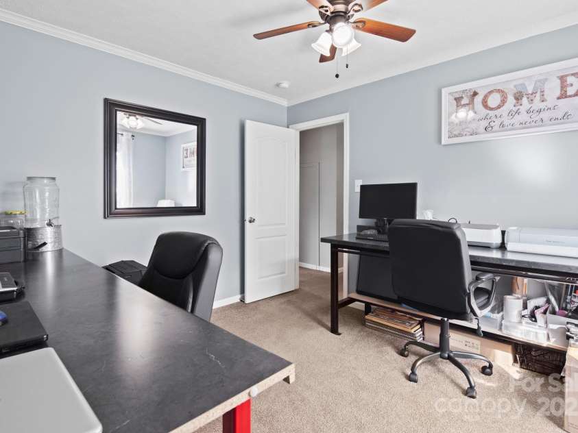 32 Bishop Lane, Flat Rock, NC 28731.  MLS# CAR4271827, YatesRealty ID 25209. 