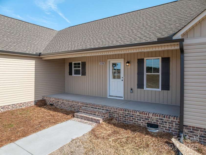 1156 Walker Branch Road, Lincolnton, NC 28092.  MLS# CAR4312152, YatesRealty ID 2521. Front Porch