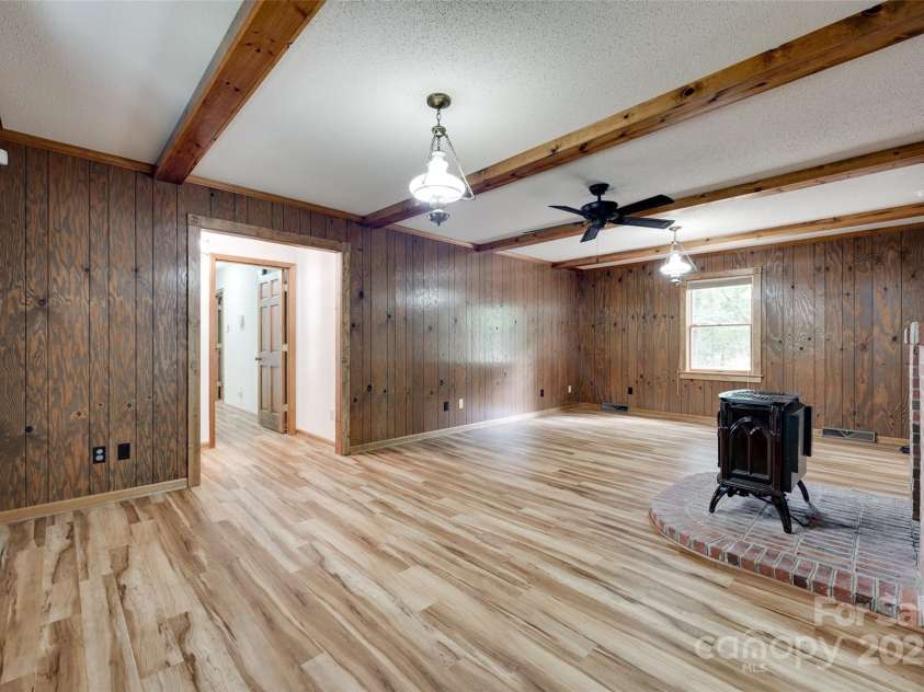 5530 Carter Court, Rock Hill, SC 29732.  MLS# CAR4277770, YatesRealty ID 25210. Livingroom