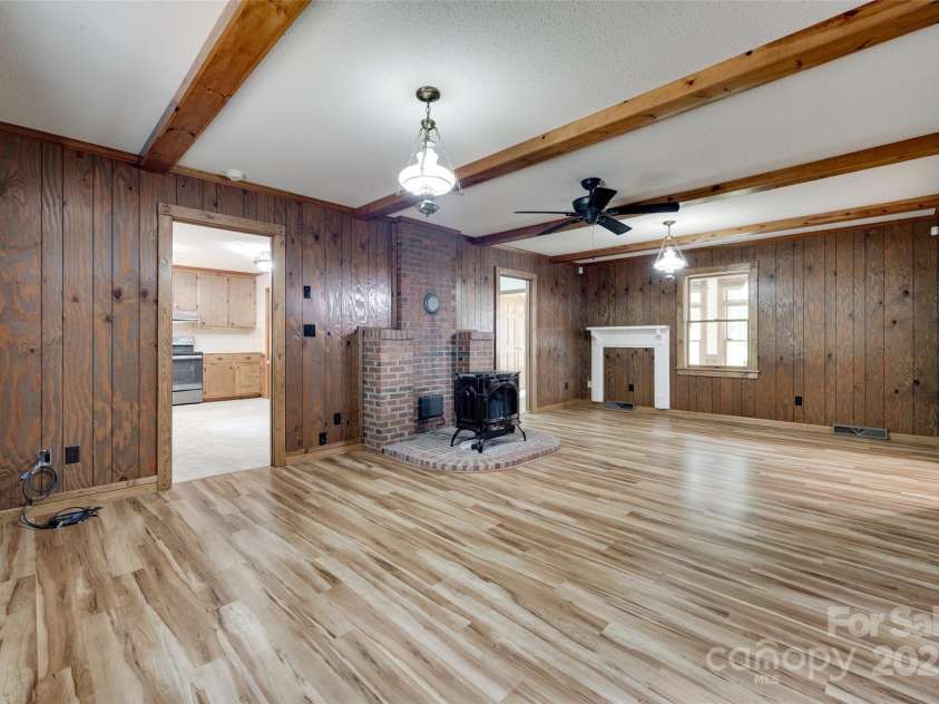 5530 Carter Court, Rock Hill, SC 29732.  MLS# CAR4277770, YatesRealty ID 25210. Livingroom