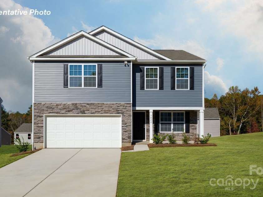 5136 Fireweed Court, Dallas, NC 28034.  MLS# CAR4277805, YatesRealty ID 25211. 
