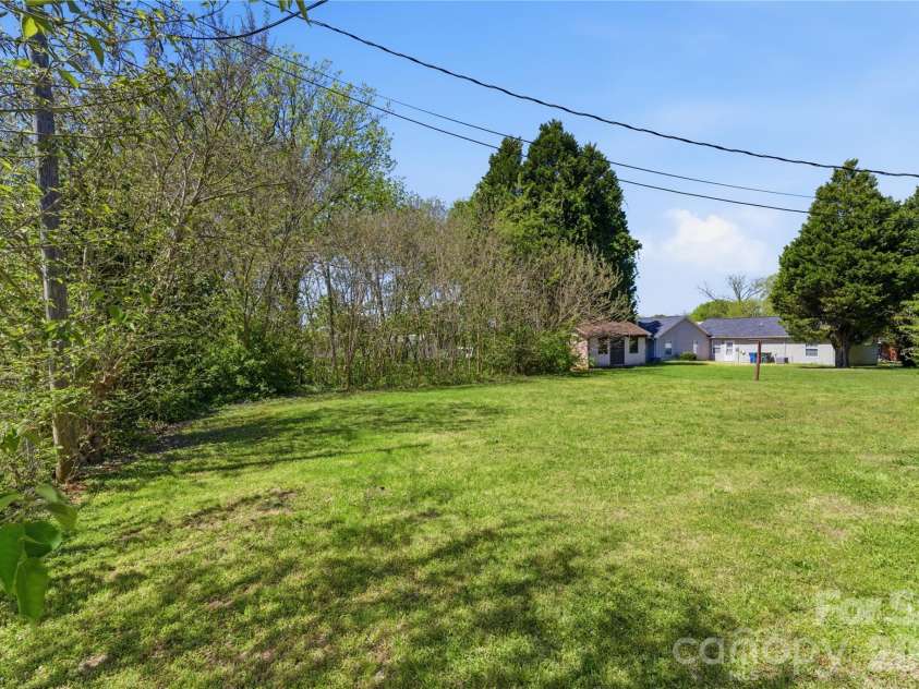 615 Marsh Street, Salisbury, NC 28144.  MLS# CAR4370900, YatesRealty ID 25211. 