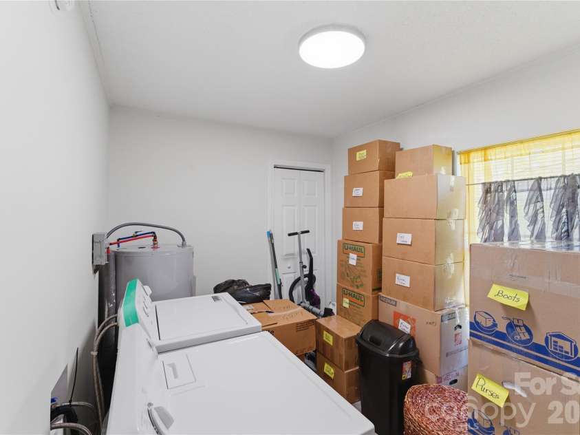615 Marsh Street, Salisbury, NC 28144.  MLS# CAR4370900, YatesRealty ID 25211. Laundry