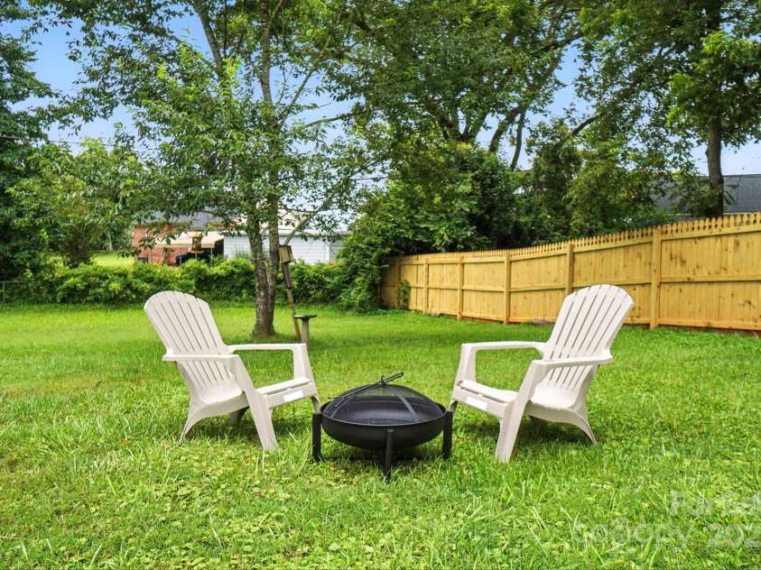 417 Williamson Street, Fort Mill, SC 29715.  MLS# CAR4277899, YatesRealty ID 25212. 
