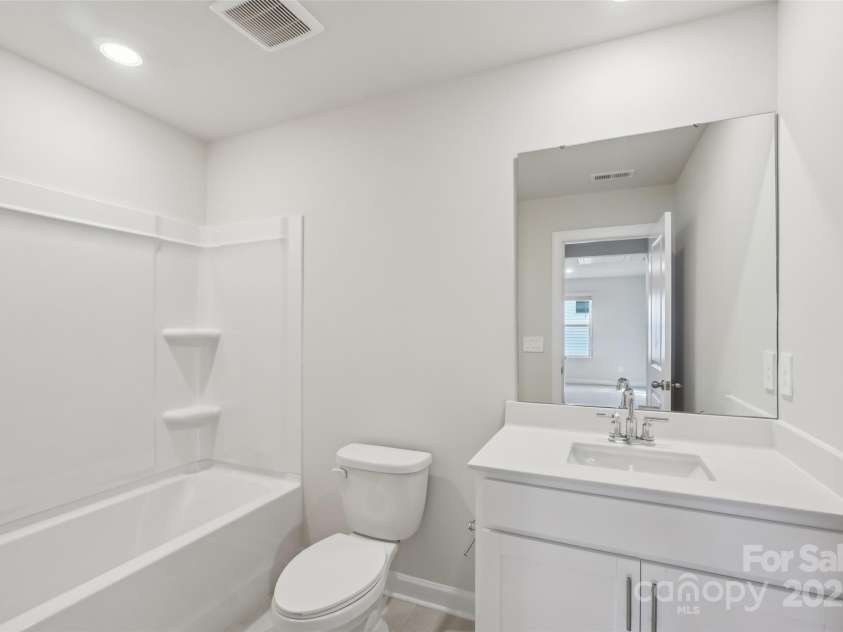 418 Luna Lane, Shelby, NC 28152.  MLS# CAR4332409, YatesRealty ID 25213. 