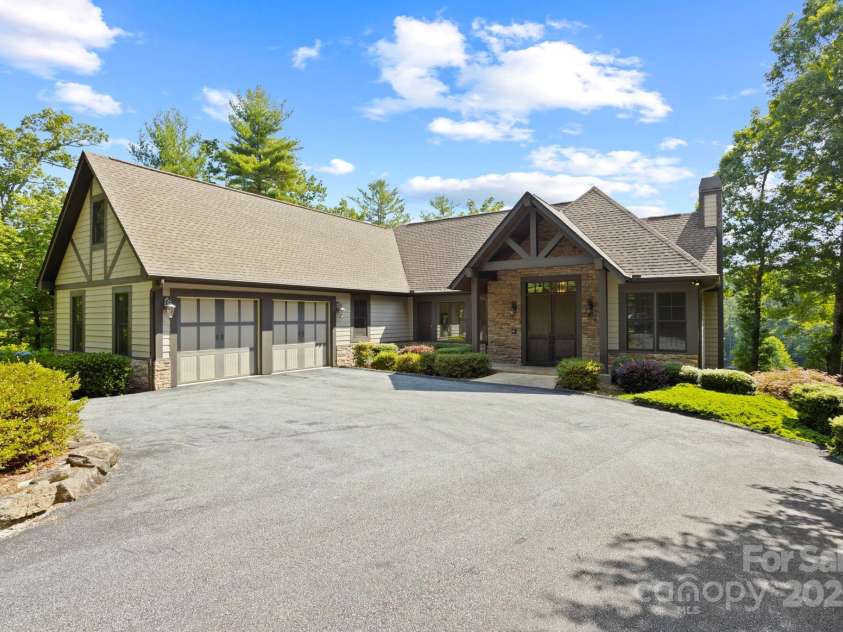 99 Macedonia Drive, Saluda, NC 28773.  MLS# CAR4279725, YatesRealty ID 25214. 