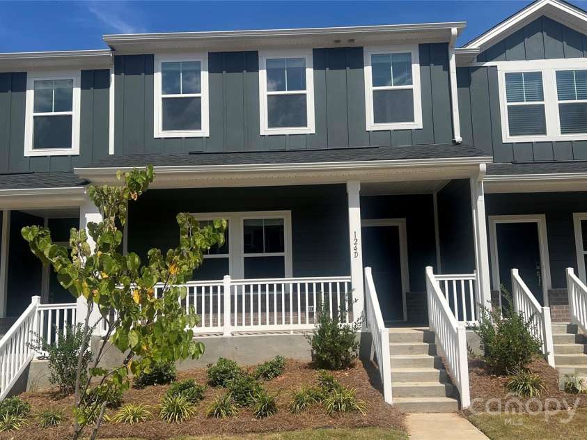 124 Utility Lane, Mooresville, NC 28115.  MLS# CAR4283305, YatesRealty ID 25216. 