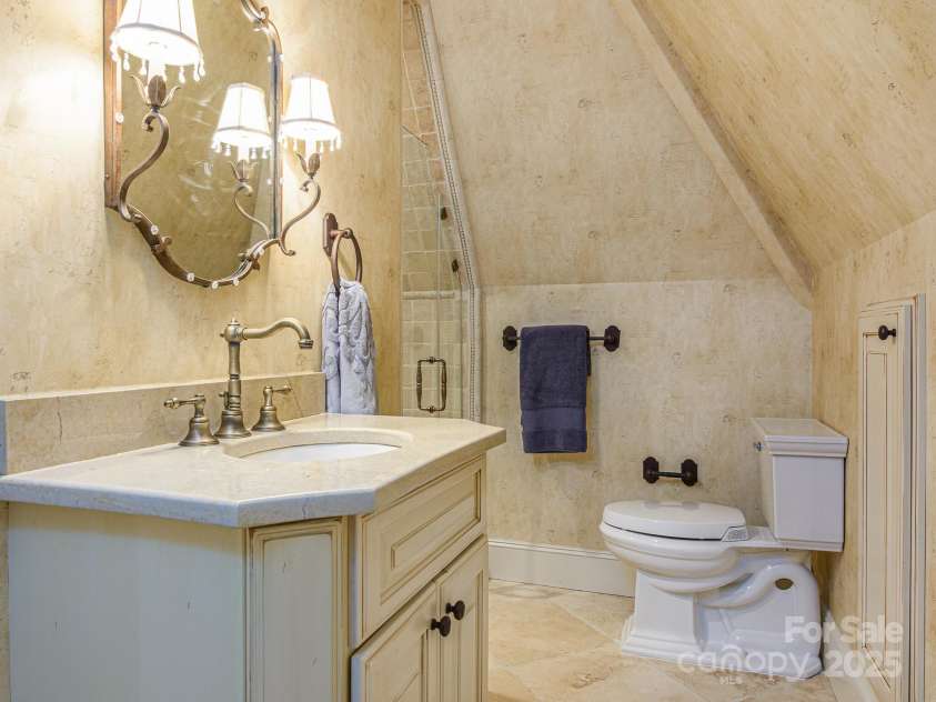 176 Valley Springs Road, Asheville, NC 28803.  MLS# CAR4277754, YatesRealty ID 25216. Full Bath at End of Hallway - Upper Level