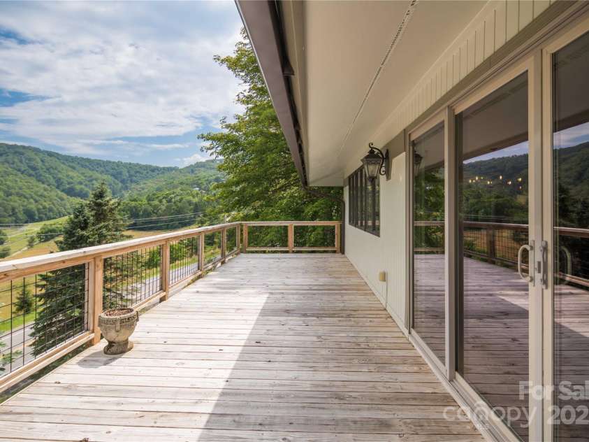 1648 Skyland Drive, Seven Devils, NC 28604.  MLS# CAR4279133, YatesRealty ID 25218. 