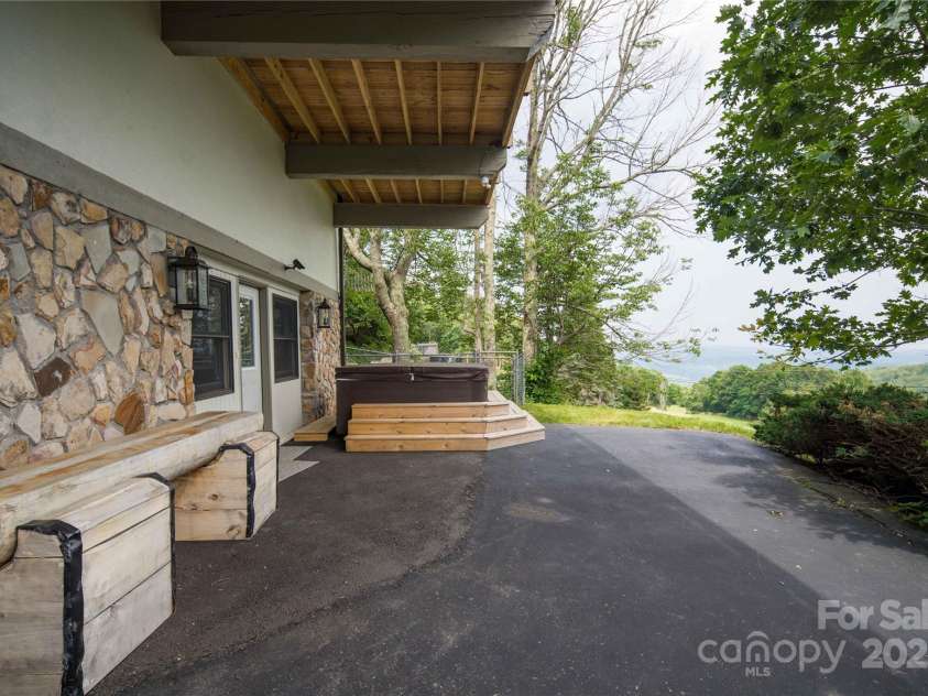 1648 Skyland Drive, Seven Devils, NC 28604.  MLS# CAR4279133, YatesRealty ID 25218. 