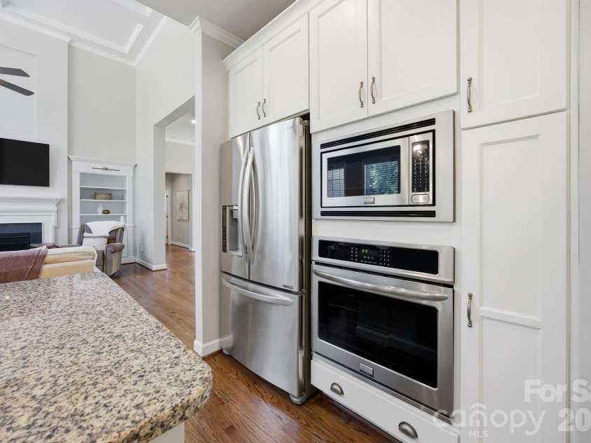 4198 Abernathy Place, Harrisburg, NC 28075.  MLS# CAR4378263, YatesRealty ID 25218. Kitchen