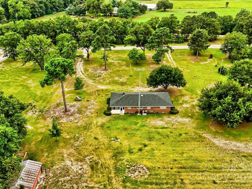 3194 Kershaw Highway, Westville, SC 29175.  MLS# CAR4280477, YatesRealty ID 25219. 