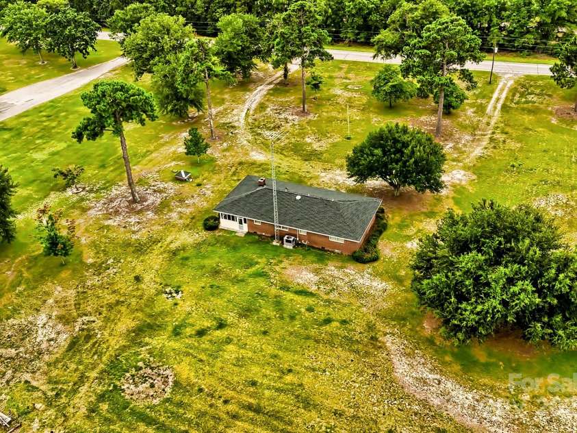 3194 Kershaw Highway, Westville, SC 29175.  MLS# CAR4280477, YatesRealty ID 25219. 