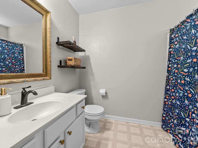 8015 Leisure Lane, Huntersville, NC 28078.  MLS# CAR4374614, YatesRealty ID 25219. 