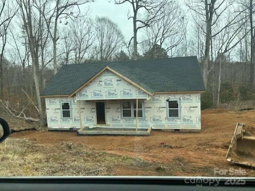 1475 32nd Street, Hickory, NC 28602.  MLS# CAR4232519, YatesRealty ID 2522. 