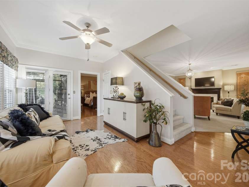 4410 1st Street Drive, Hickory, NC 28601.  MLS# CAR4318424, YatesRealty ID 2522. 