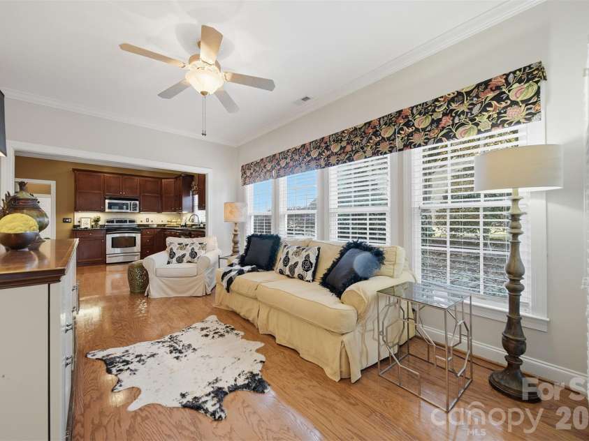 4410 1st Street Drive, Hickory, NC 28601.  MLS# CAR4318424, YatesRealty ID 2522. 