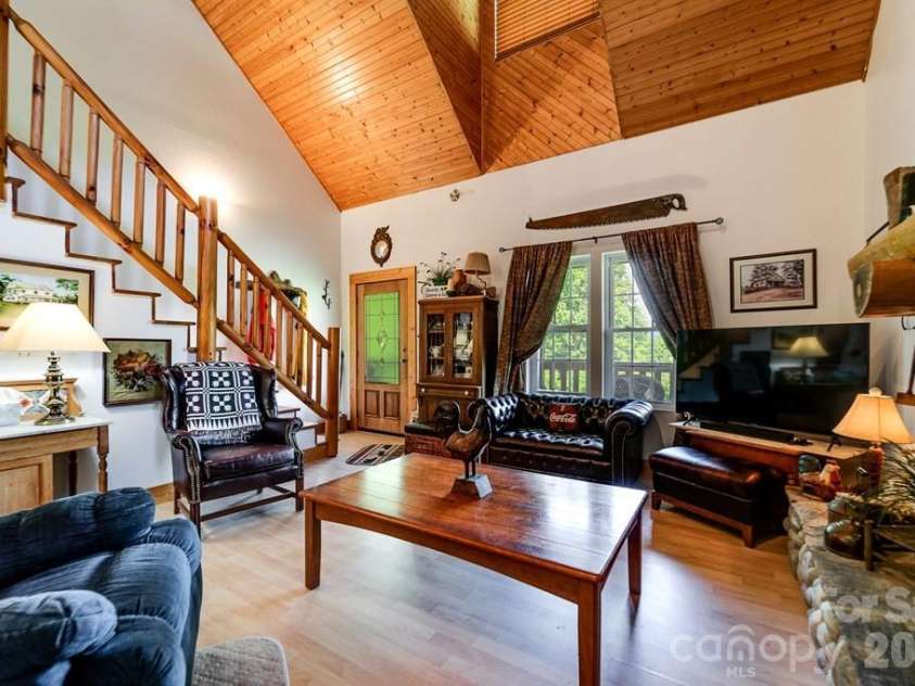 54 Barnwood Way, Whittier, NC 28789.  MLS# CAR4375692, YatesRealty ID 25220. 
