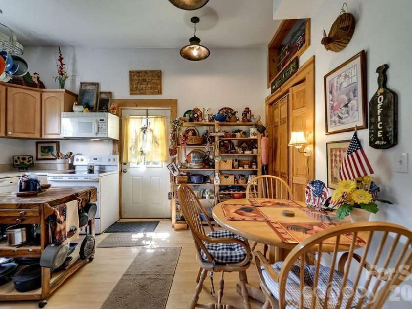 54 Barnwood Way, Whittier, NC 28789.  MLS# CAR4375692, YatesRealty ID 25220. 