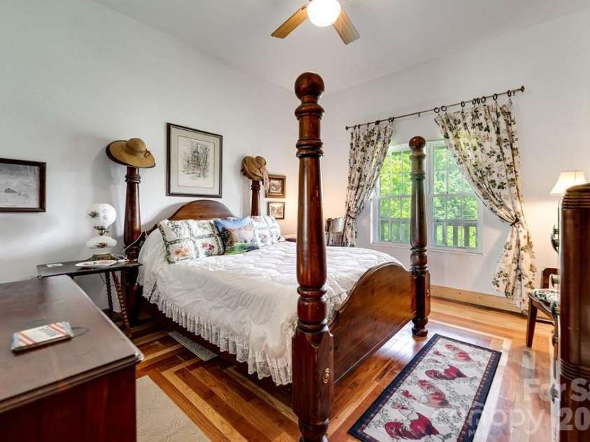 54 Barnwood Way, Whittier, NC 28789.  MLS# CAR4375692, YatesRealty ID 25220. 