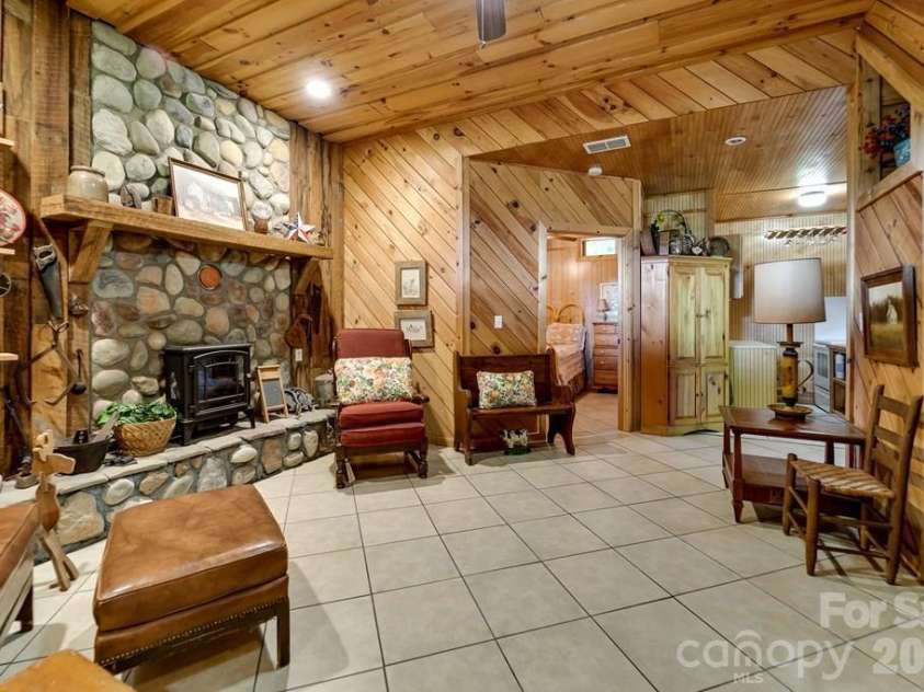 54 Barnwood Way, Whittier, NC 28789.  MLS# CAR4375692, YatesRealty ID 25220. 