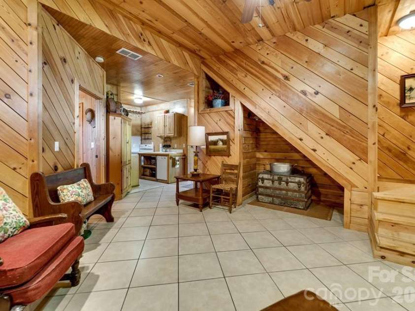 54 Barnwood Way, Whittier, NC 28789.  MLS# CAR4375692, YatesRealty ID 25220. 