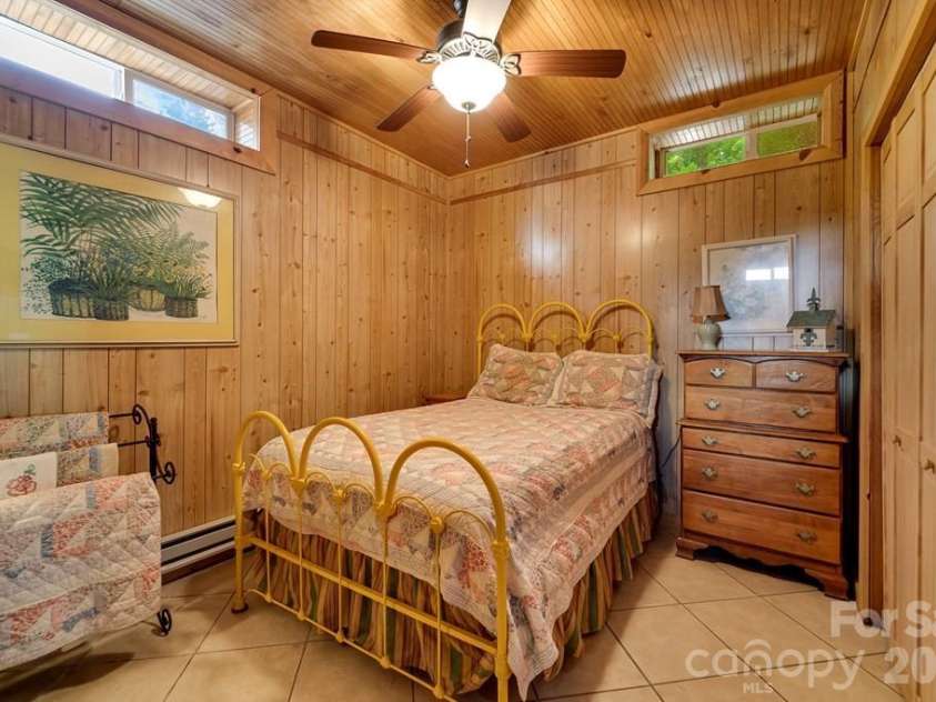 54 Barnwood Way, Whittier, NC 28789.  MLS# CAR4375692, YatesRealty ID 25220. 