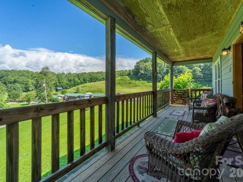 54 Barnwood Way, Whittier, NC 28789.  MLS# CAR4375692, YatesRealty ID 25220. 