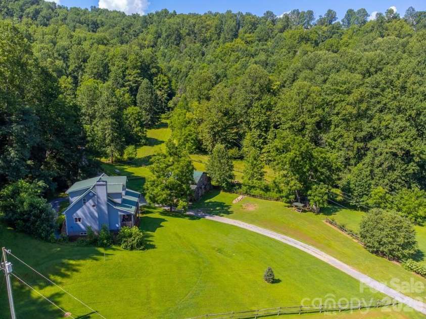 54 Barnwood Way, Whittier, NC 28789.  MLS# CAR4375692, YatesRealty ID 25220. 
