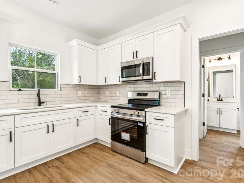 1508 Crawford Road, Rock Hill, SC 29730.  MLS# CAR4364519, YatesRealty ID 25222. 