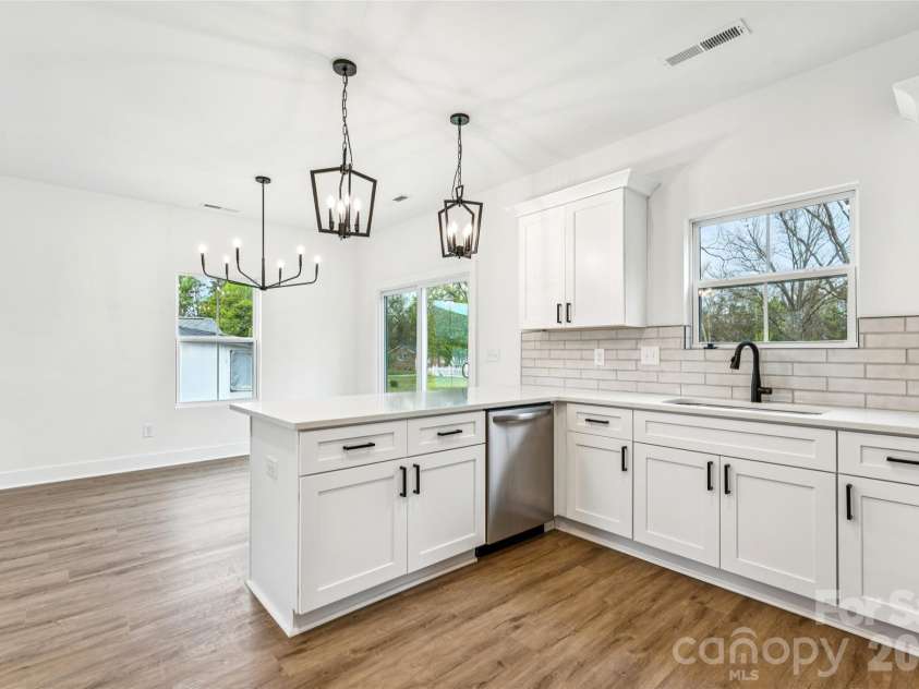 1508 Crawford Road, Rock Hill, SC 29730.  MLS# CAR4364519, YatesRealty ID 25222. 