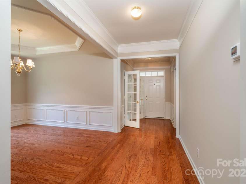 9514 Kestral Ridge Drive, Charlotte, NC 28269.  MLS# CAR4279502, YatesRealty ID 25222. 