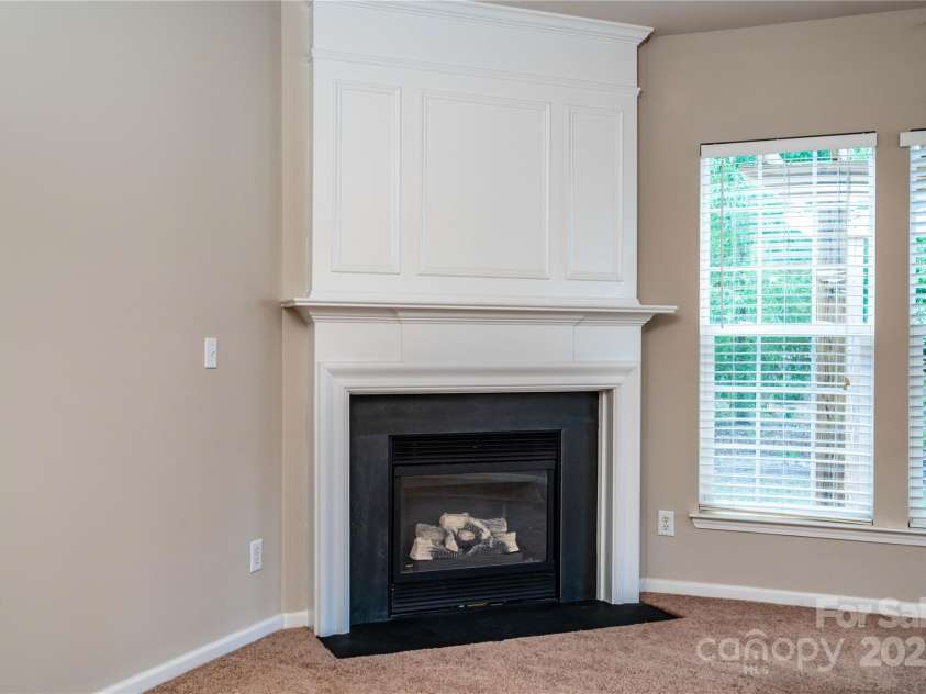 9514 Kestral Ridge Drive, Charlotte, NC 28269.  MLS# CAR4279502, YatesRealty ID 25222. 