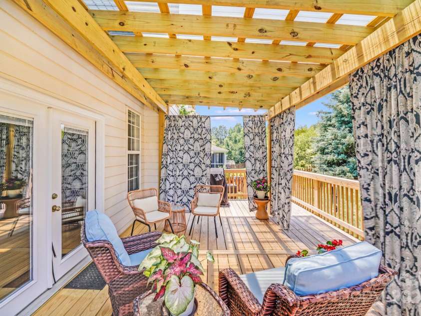 4089 Bamborough Drive, Fort Mill, SC 29715.  MLS# CAR4276096, YatesRealty ID 25225. 