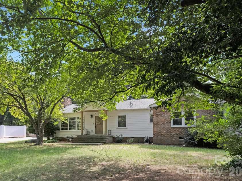 6213 Sharon Road, Charlotte, NC 28210.  MLS# CAR4384374, YatesRealty ID 25225. 