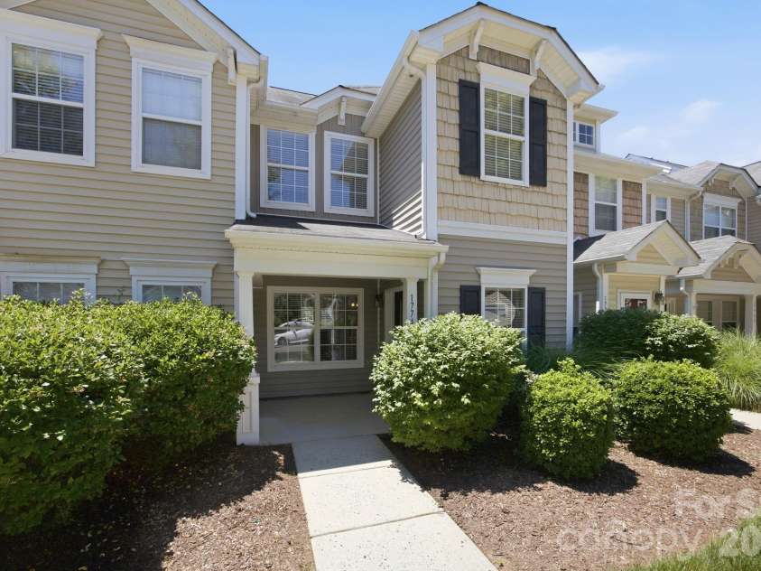 17747 Trolley Crossing Way, Cornelius, NC 28031.  MLS# CAR4378906, YatesRealty ID 25226. 
