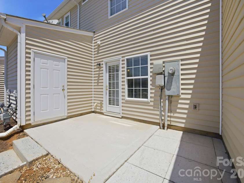 17747 Trolley Crossing Way, Cornelius, NC 28031.  MLS# CAR4378906, YatesRealty ID 25226. 