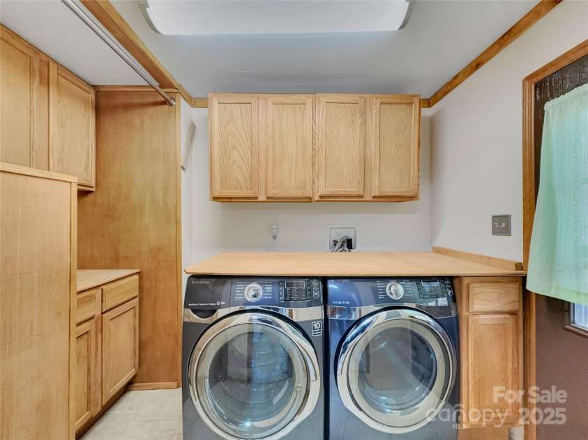 3215 Shadybark Trail, Catawba, SC 29704.  MLS# CAR4329918, YatesRealty ID 25226. Laundry and utility room