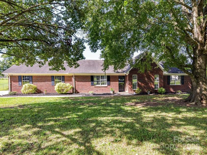 5105 Hampton Meadows Road, Monroe, NC 28110.  MLS# CAR4272847, YatesRealty ID 25227. 