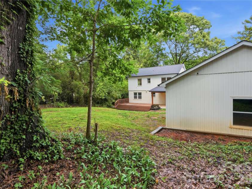 5910 Grosner Place, Charlotte, NC 28211.  MLS# CAR4383776, YatesRealty ID 25227. 