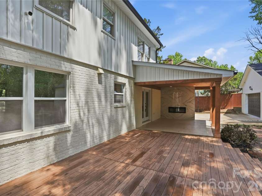 5910 Grosner Place, Charlotte, NC 28211.  MLS# CAR4383776, YatesRealty ID 25227. 