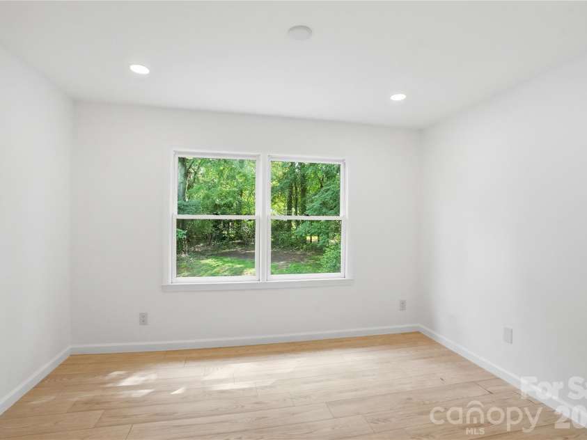 5910 Grosner Place, Charlotte, NC 28211.  MLS# CAR4383776, YatesRealty ID 25227. 